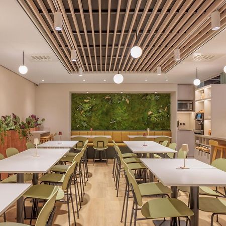 Maxhotel Amsterdam Airport Schiphol - Recently Renovated Hoofddorp Bagian luar foto
