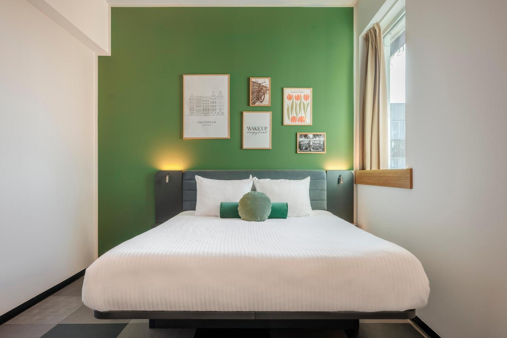 Maxhotel Amsterdam Airport Schiphol - Recently Renovated Hoofddorp Bagian luar foto