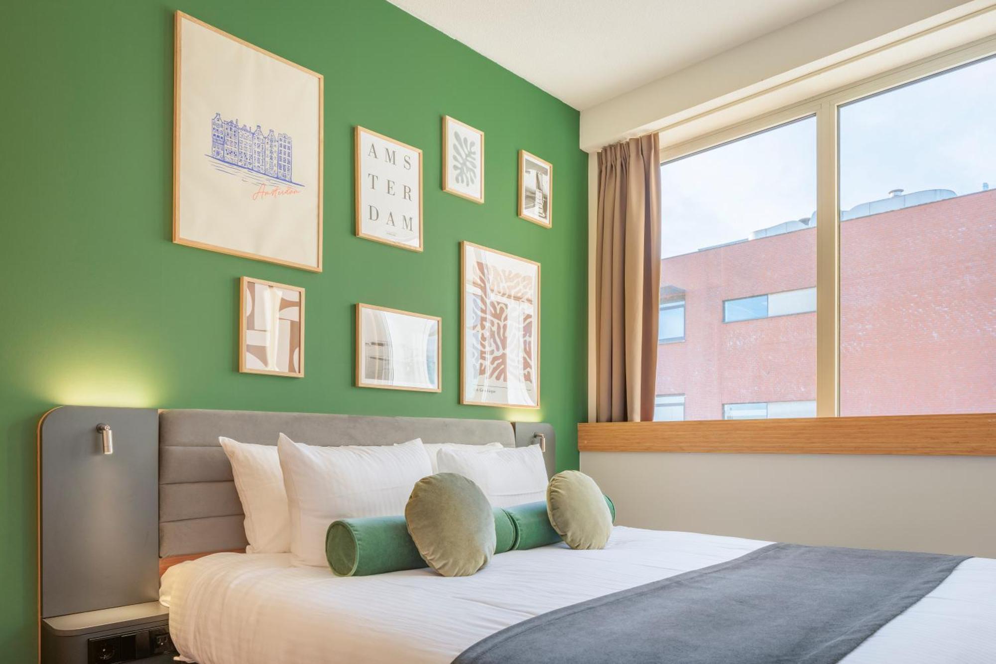 Maxhotel Amsterdam Airport Schiphol - Recently Renovated Hoofddorp Bagian luar foto