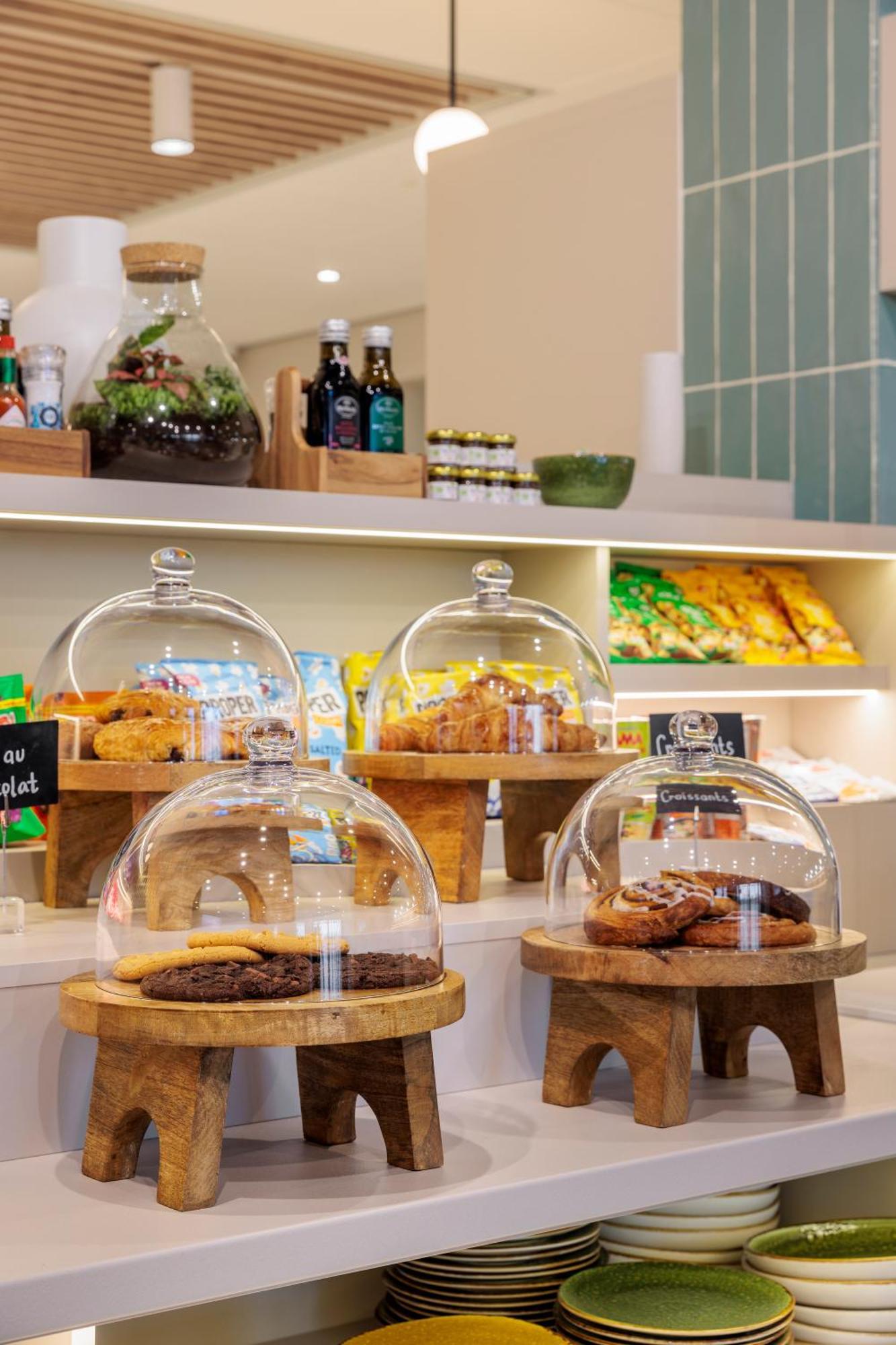 Maxhotel Amsterdam Airport Schiphol - Recently Renovated Hoofddorp Bagian luar foto