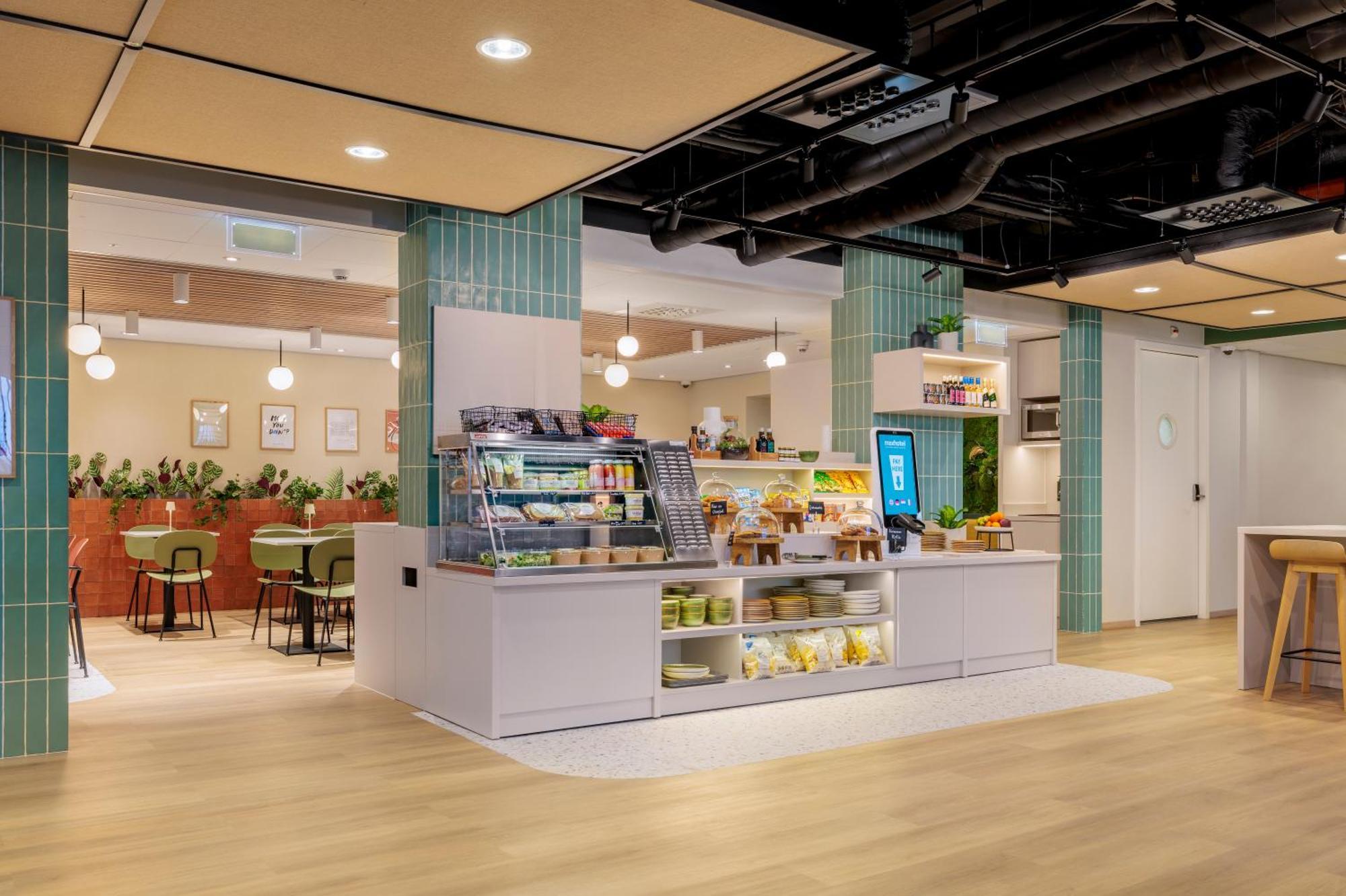 Maxhotel Amsterdam Airport Schiphol - Recently Renovated Hoofddorp Bagian luar foto